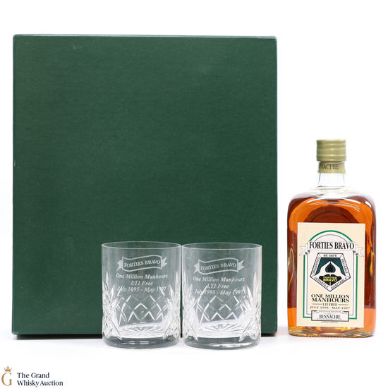 Bennachie - 10 Year Old - Forties Bravo - One Million Manhours + 2 x Glasses