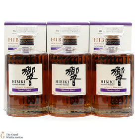 Hibiki  Japanese Harmony  Masters Select 3x70cl