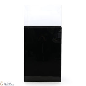 Macallan  Display Cabinet Organisation Of Shipping Required By Buyer
