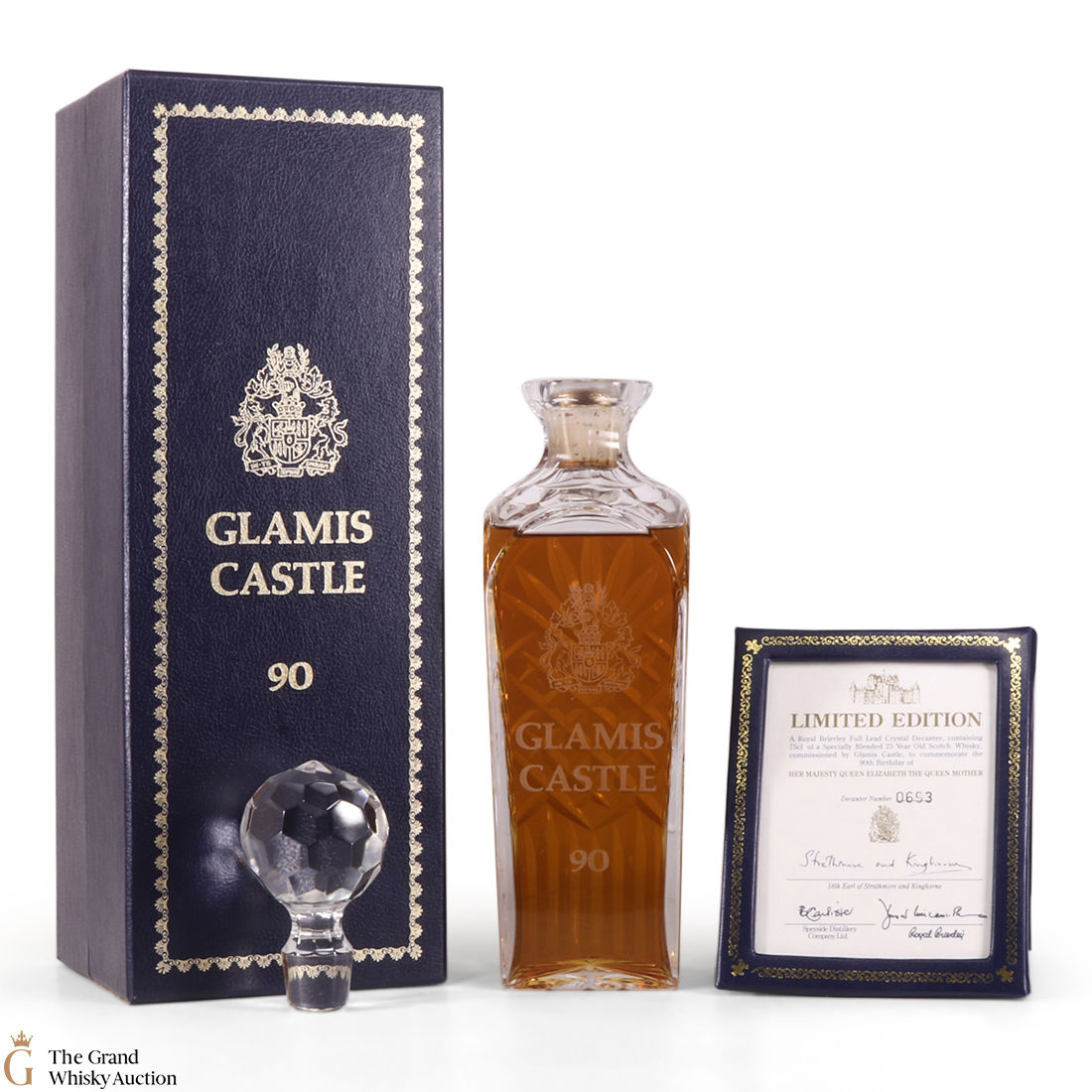 Glamis Castle - 25 Year Old - Royal Crystal Decanter