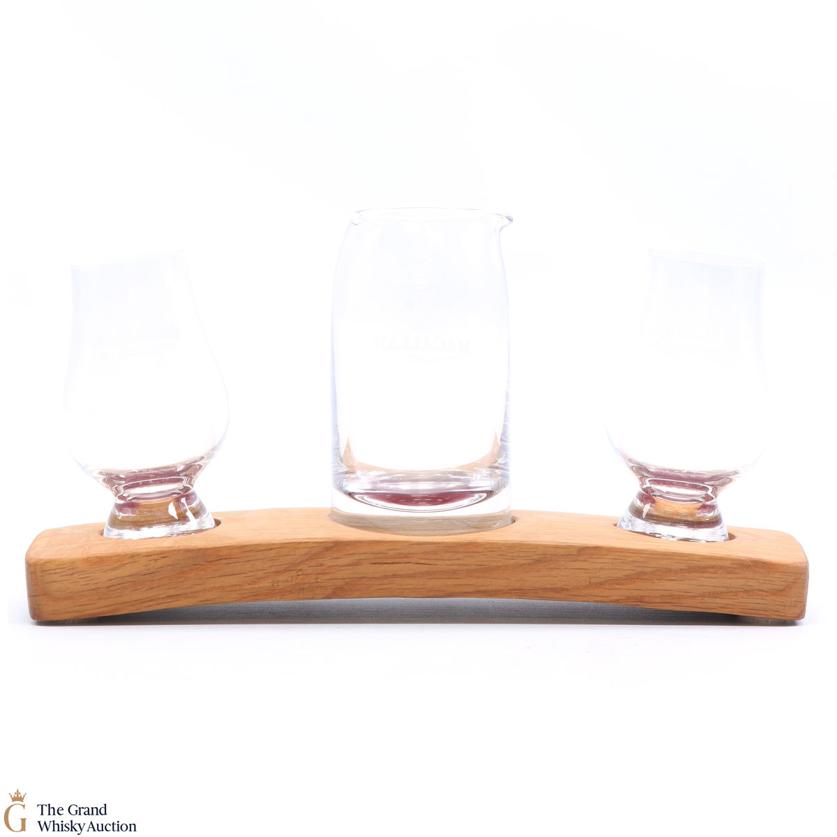 Macallan - Wooden Plinth, 2 xGlass, Jug & Mixer