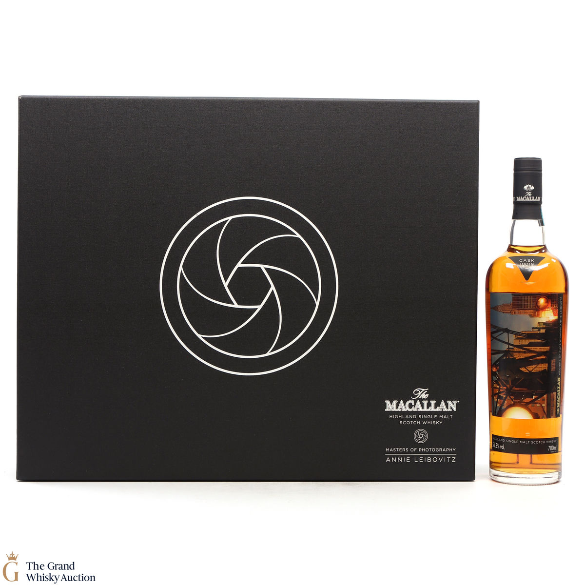 Macallan - 1996 Annie Leibovitz Masters of Photography 'The Skyline' #10019