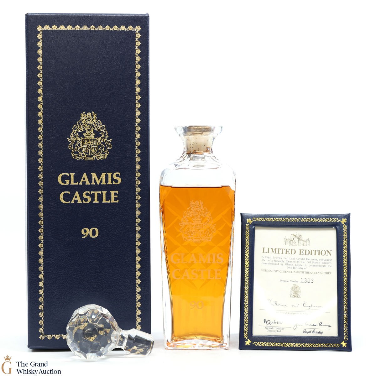 Glamis Castle - 25 Year Old - Royal Crystal Decanter