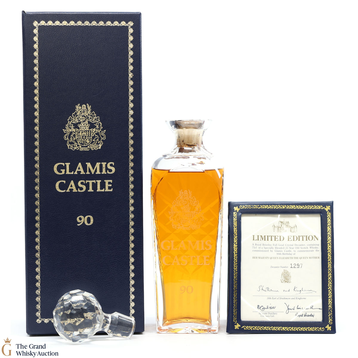 Glamis Castle - 25 Year Old - Royal Crystal Decanter