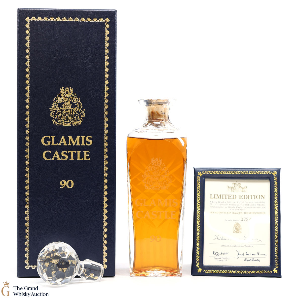 Glamis Castle - 25 Year Old - Royal Crystal Decanter
