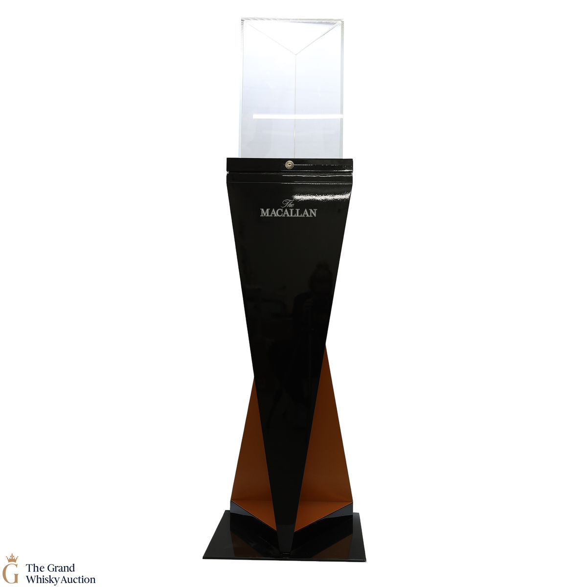 Macallan - Display Stand and Case (Organisation Of Shipping Required By Buyer)