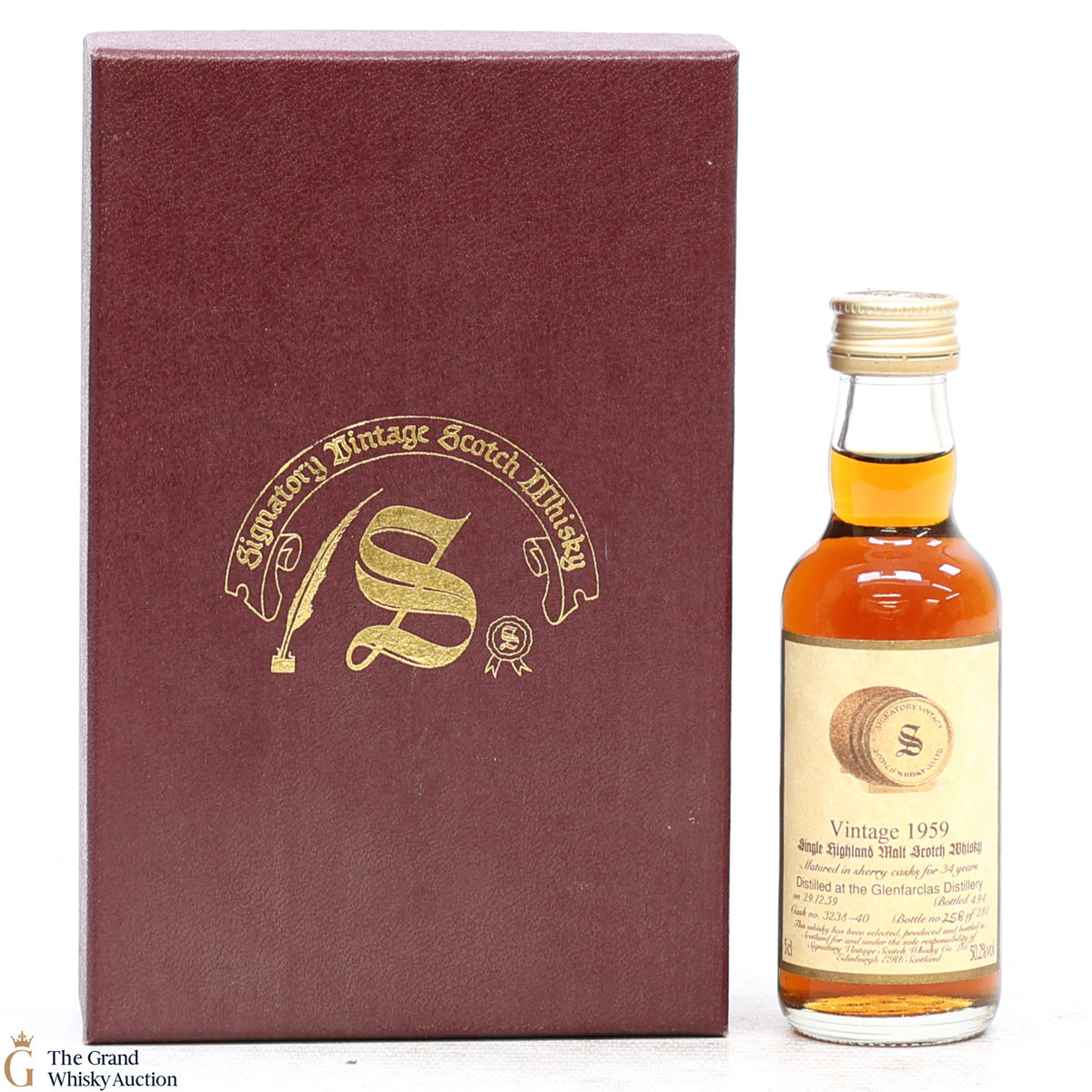 Glenfarclas - 34 Year Old 1959 - Signatory (5cl)
