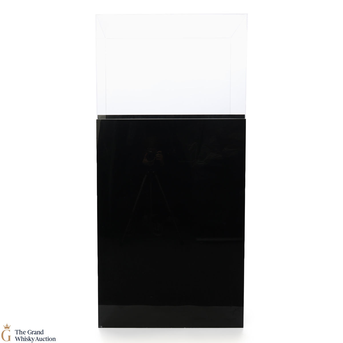 Macallan - Display Cabinet (Organisation Of Shipping Required By Buyer)