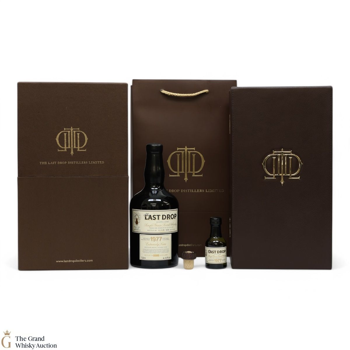 Dumbarton - 42 Year Old 1977 - Single Grain Release No.17 - The Last Drop (1 x 70cl & 1 x 5cl)